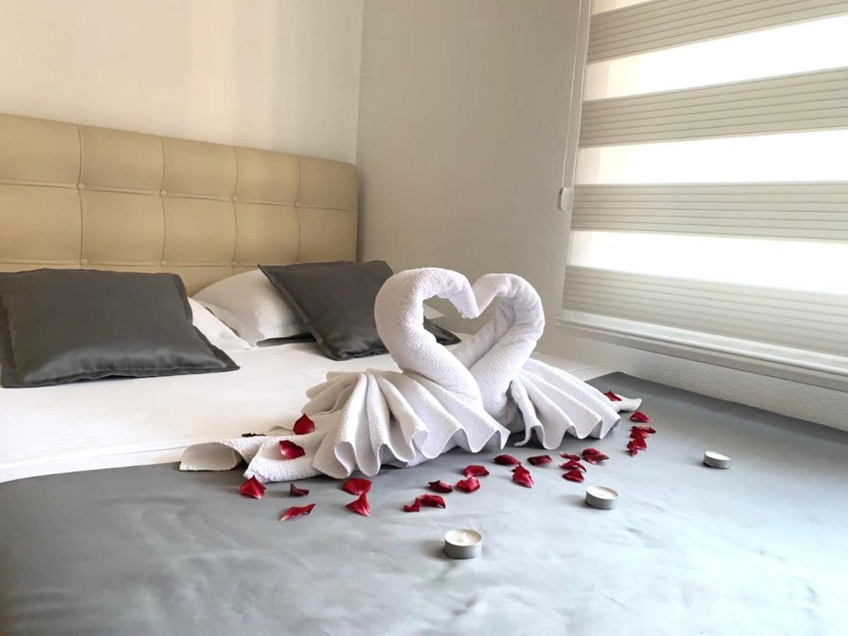 Apartments Vujicic Тиват Екстериор снимка