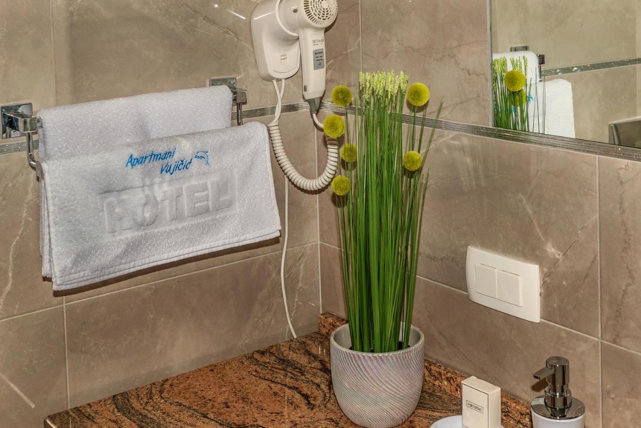 Apartments Vujicic Тиват Екстериор снимка