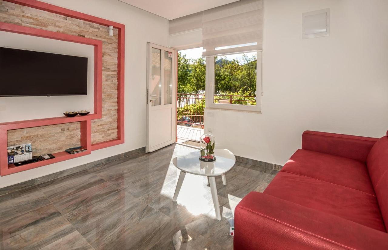 Apartments Vujicic Тиват Екстериор снимка