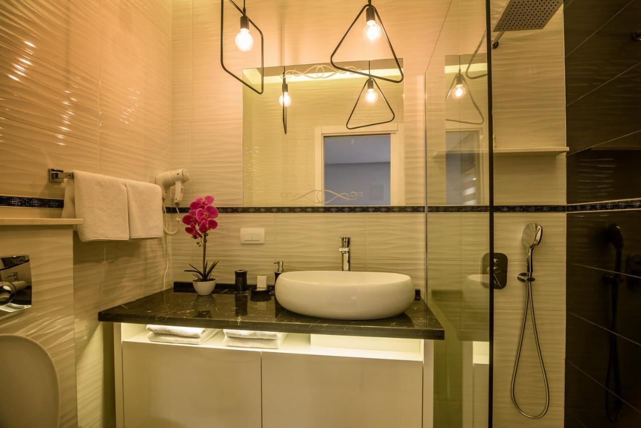 Apartments Vujicic Тиват Екстериор снимка