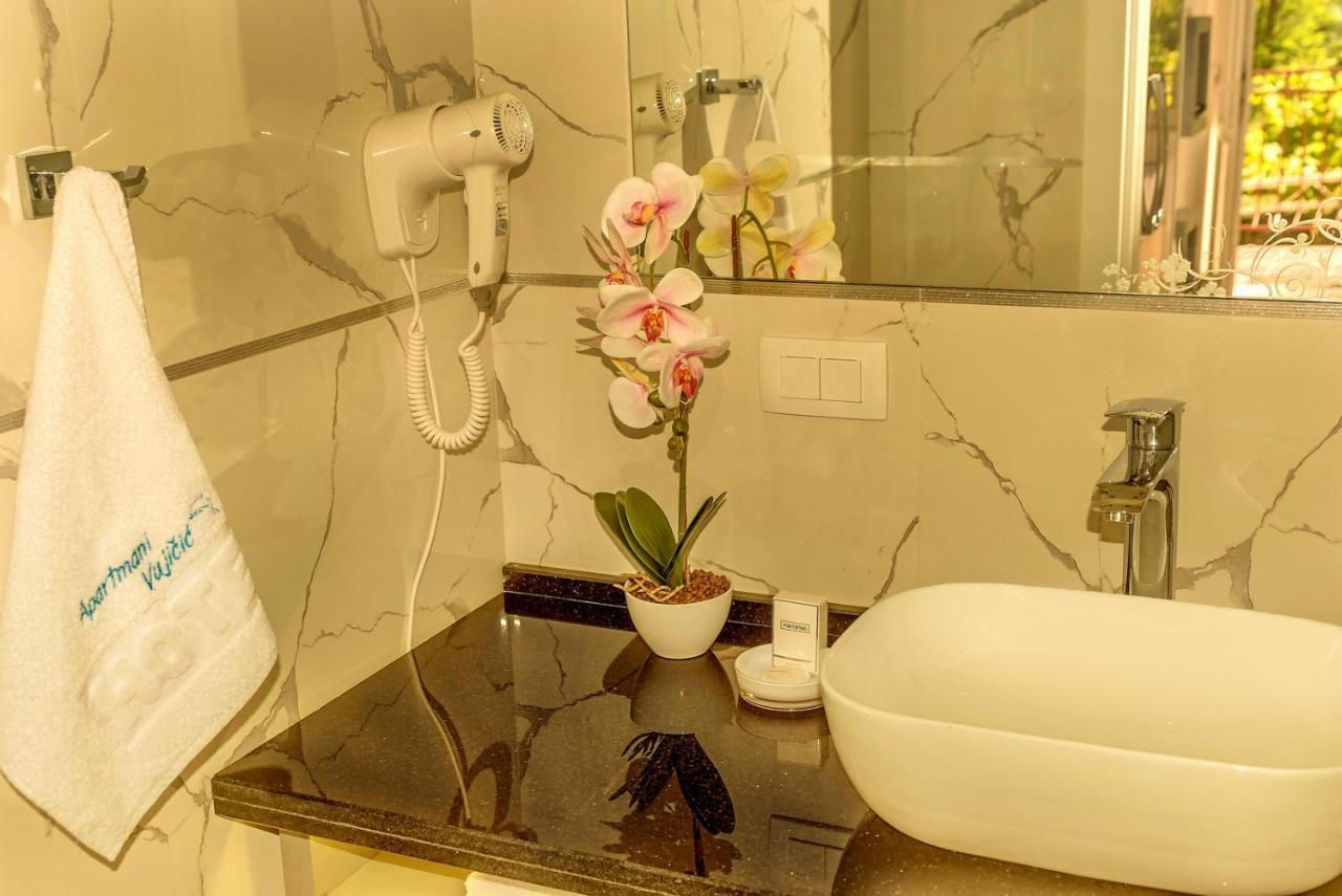 Apartments Vujicic Тиват Екстериор снимка