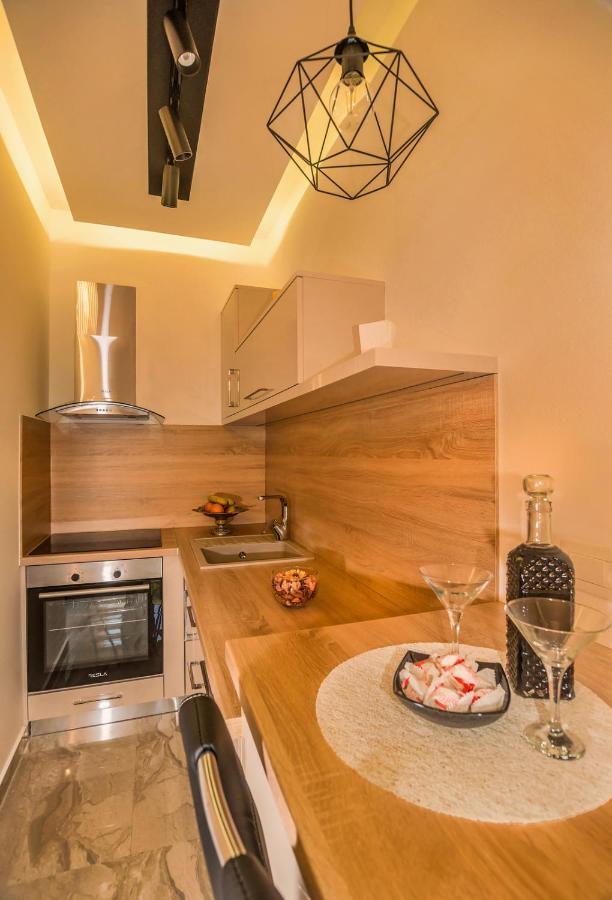 Apartments Vujicic Тиват Екстериор снимка