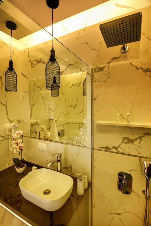 Apartments Vujicic Тиват Екстериор снимка